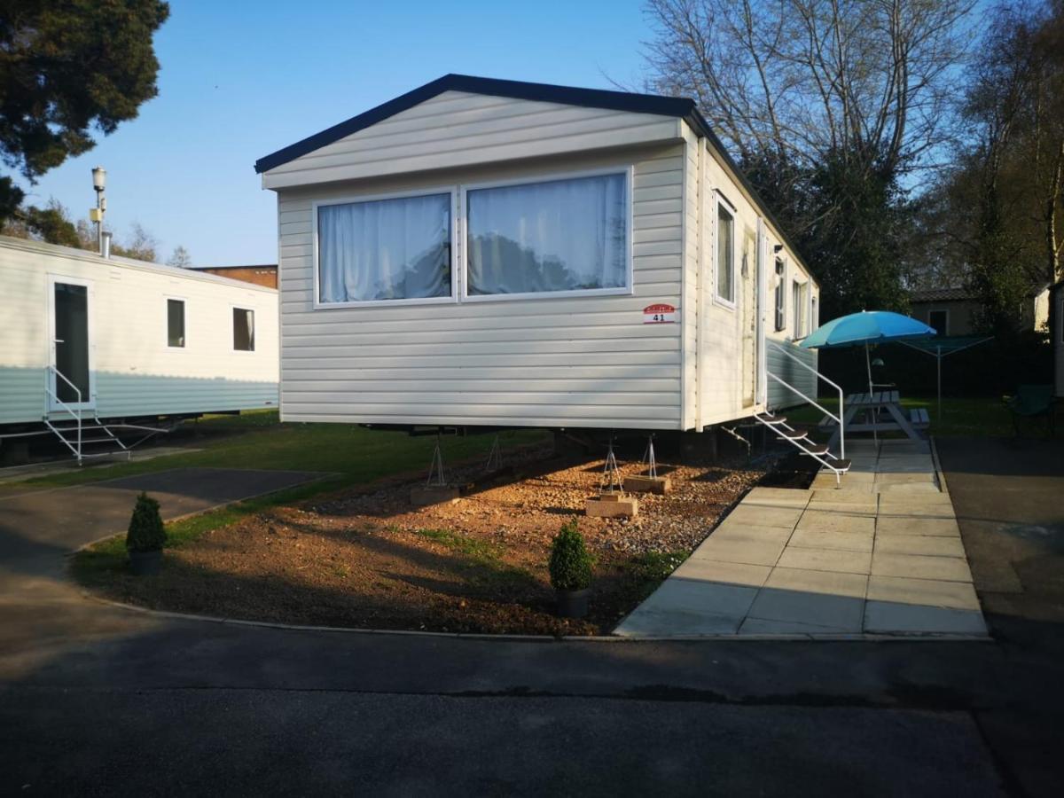 41 Orchard Bank, 3 Bed, Rockley Park Poole Villa Exterior photo